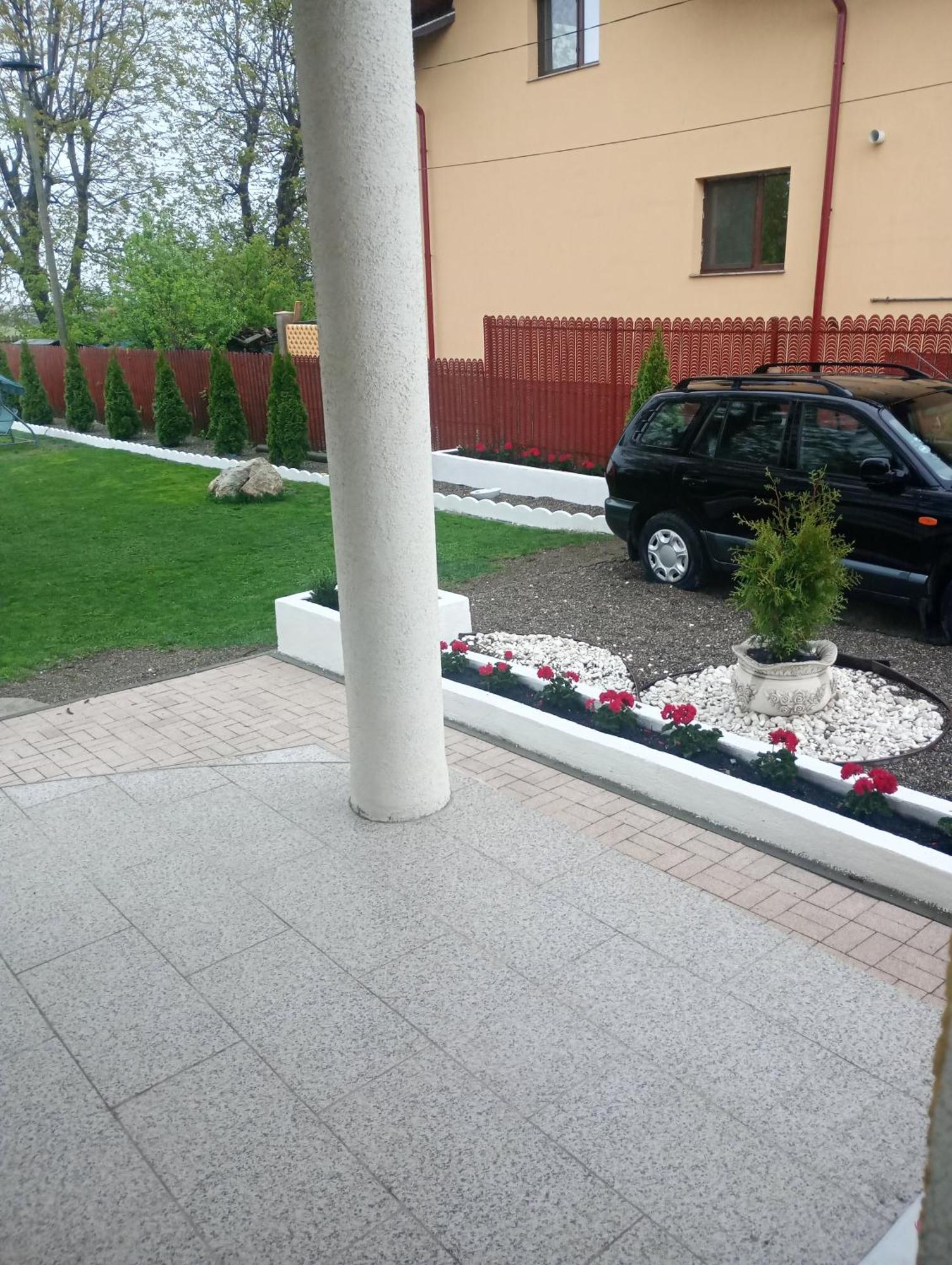 Izabella Guest House Săcele Eksteriør billede
