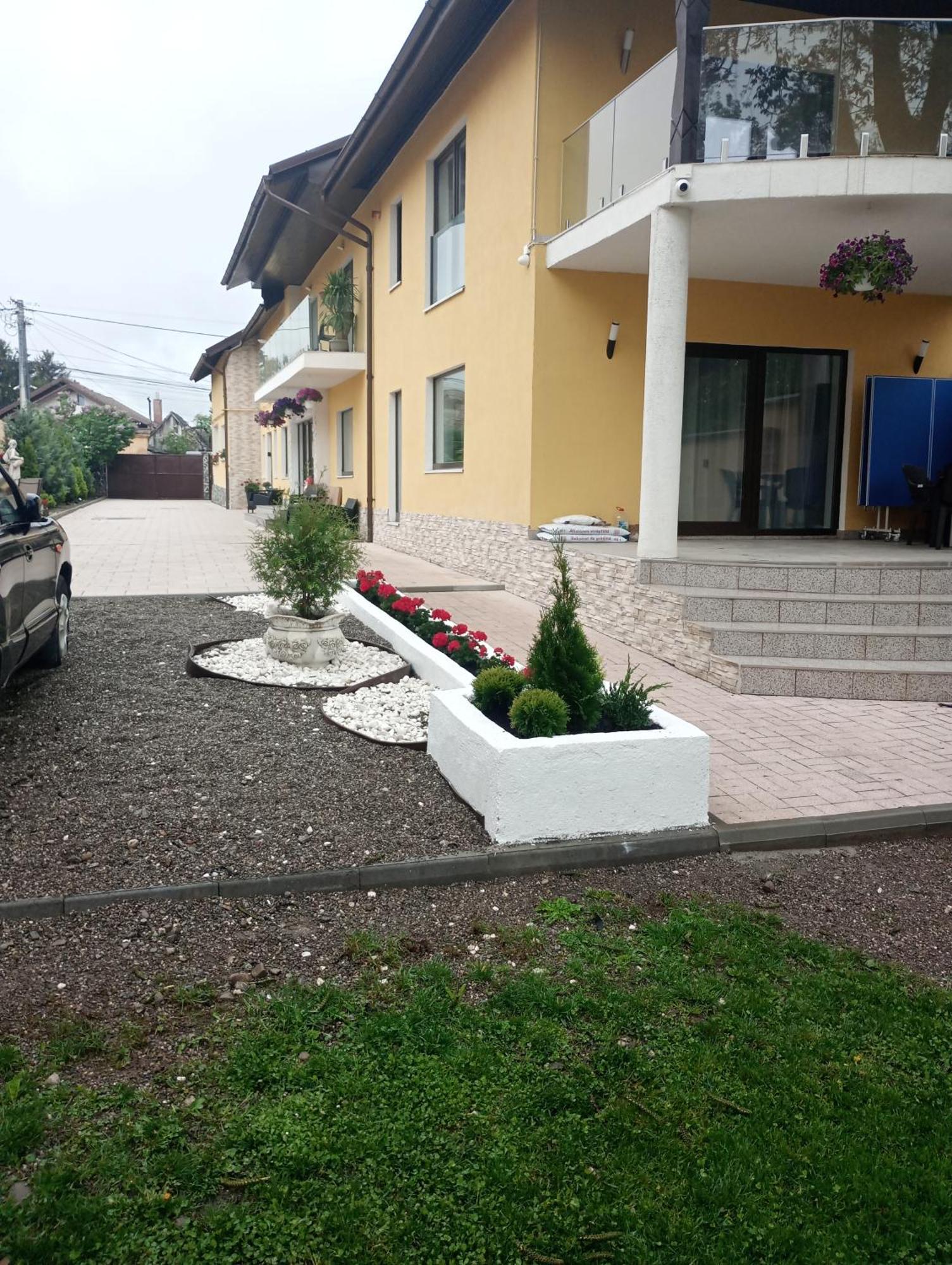 Izabella Guest House Săcele Eksteriør billede