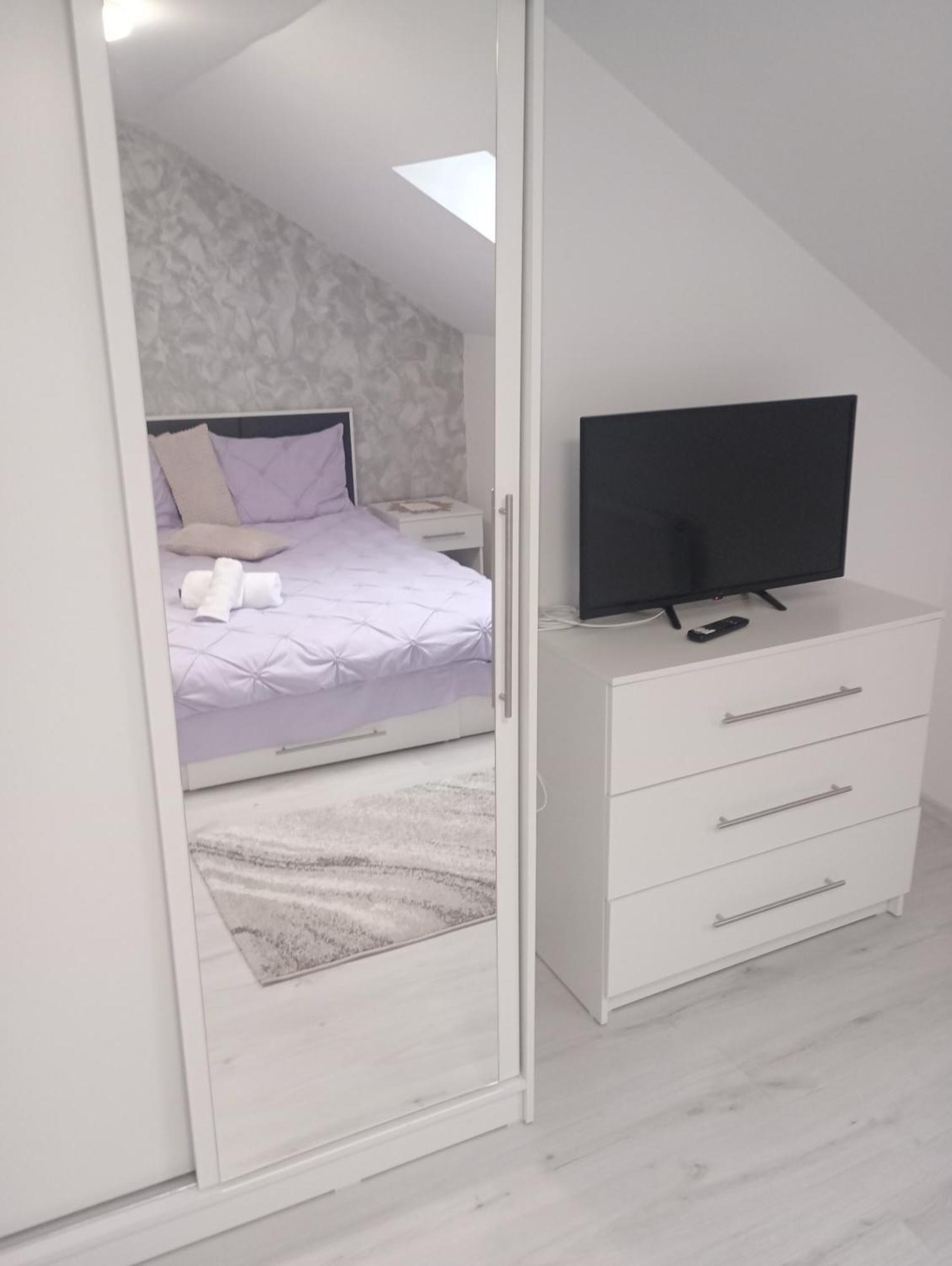 Izabella Guest House Săcele Eksteriør billede