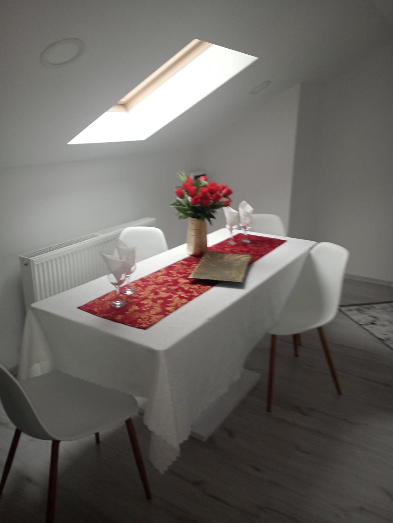 Izabella Guest House Săcele Eksteriør billede
