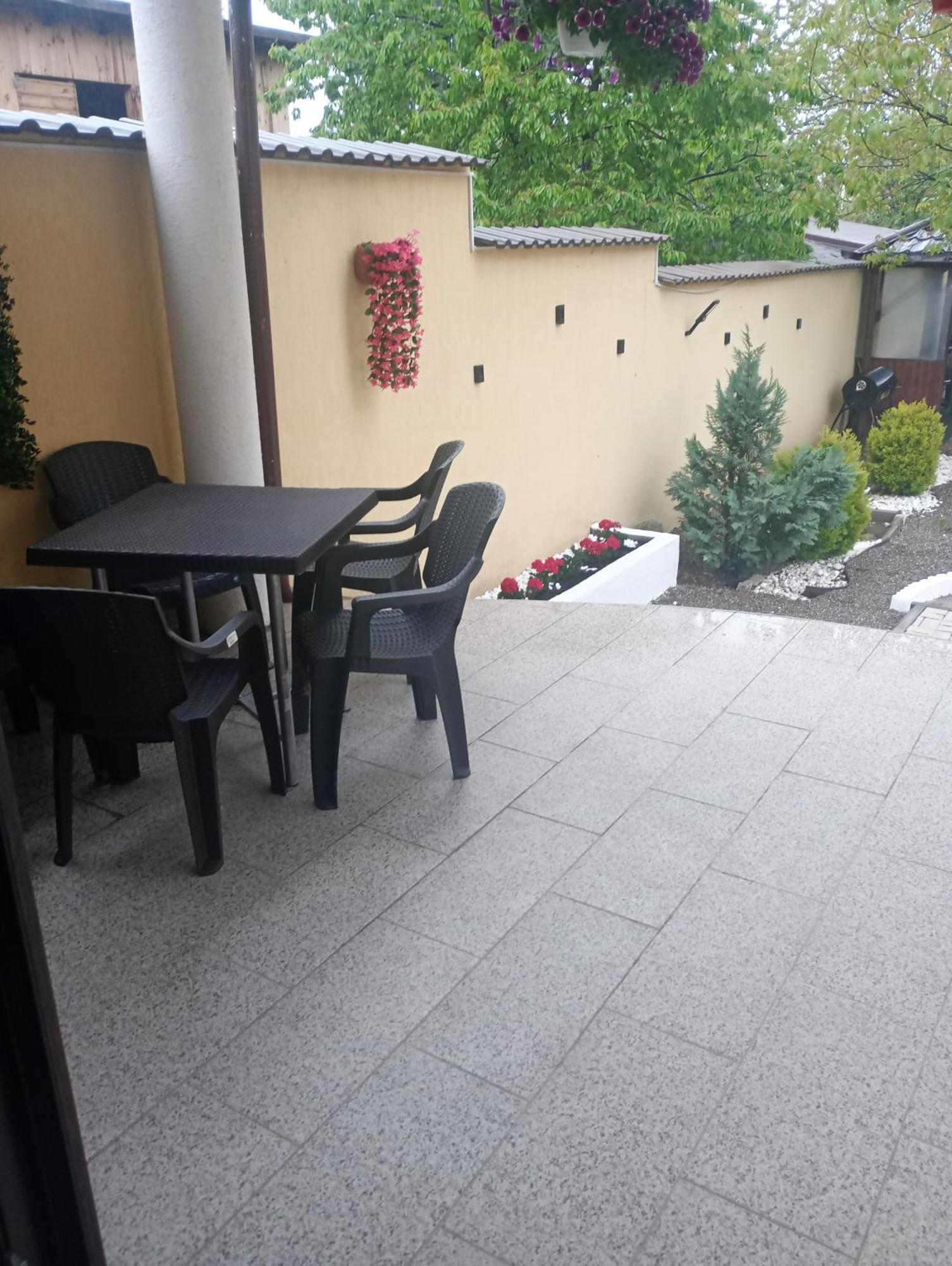 Izabella Guest House Săcele Eksteriør billede